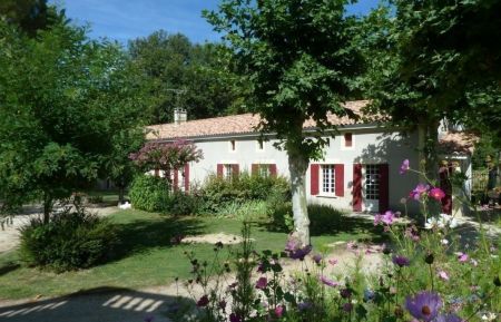 G&icirc;te n&deg;G4267 Val de Virv&eacute;e - Gironde - photo