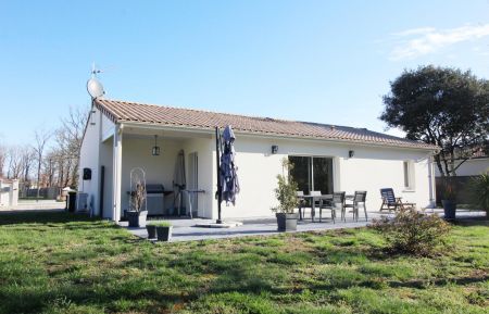 Façade côté Terrasse Gîte n°G1269 Hourtin - Gironde - Façade côté Terrasse