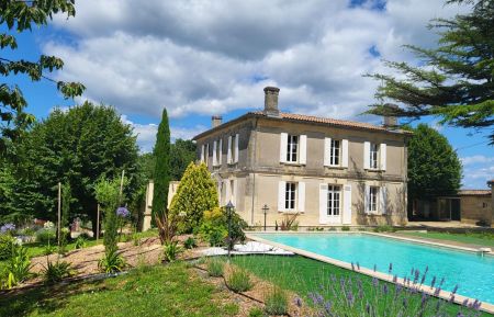 Chambre d'h&ocirc;tes n&deg;G33374 Lussac - Gironde - photo