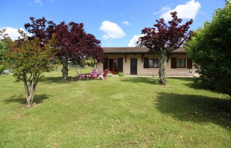 G&icirc;te n&deg;G3236 Rauzan - Gironde - photo