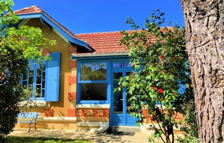 l'allée pour arriver à la maison. Gîte n°G1259 Lacanau - Gironde - l'allée pour arriver à la maison.