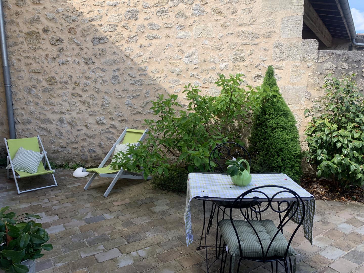 La cour au printemps photo 19