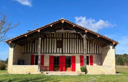 G&icirc;te n&deg;G2046 Lavazan - Gironde - Bienvenue Grande Terrasse couverte
