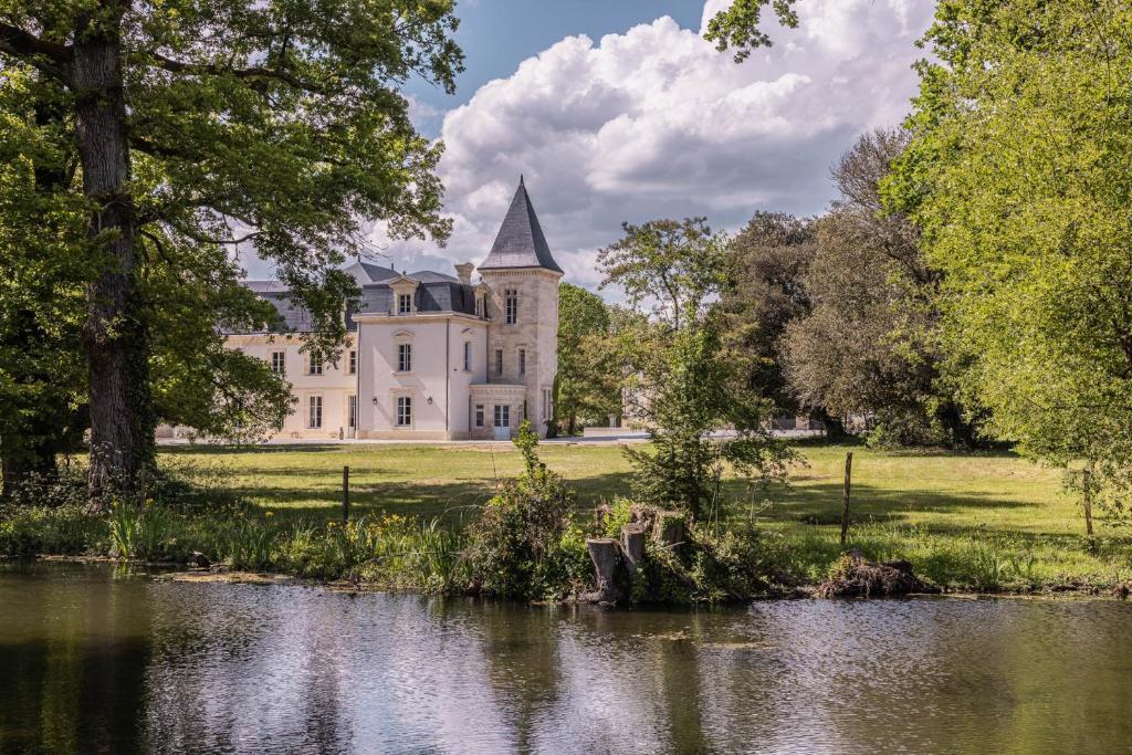 Chambres d'hôtes Château Sénéjac n°G33380 à Le Pian Medoc - Gîtes de France Gironde