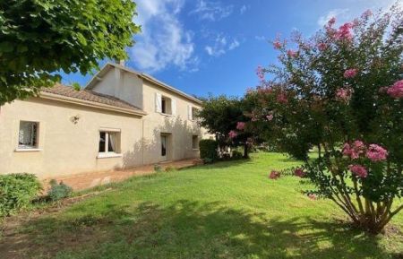 G&icirc;te n&deg;G3207 Sainte-Foy-la-Longue - Gironde - Fa&ccedil;ade vue c&ocirc;t&eacute; Jardin