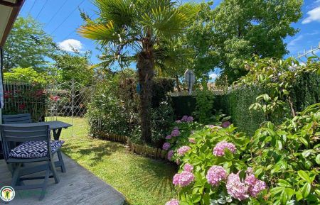 City Break n&deg;G5048 Pessac - Gironde - photo
