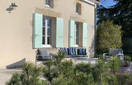 G&icirc;te n&deg;G4257 Mazion - Gironde - Le printemps est arriv&eacute; !