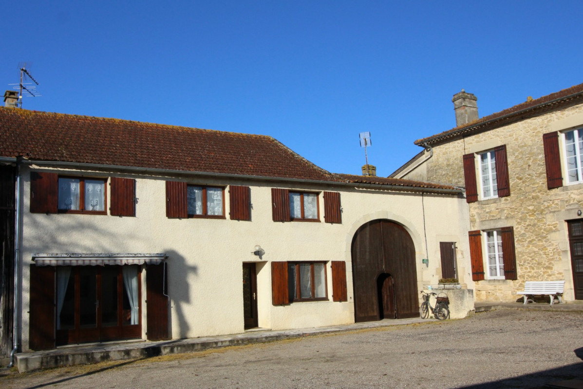 photo 0